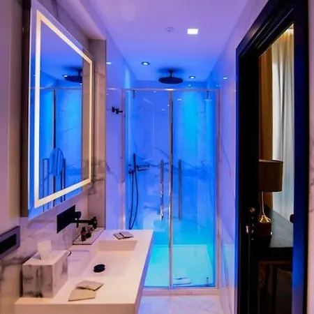 Luxury Rhome Via Della Croce * Rom